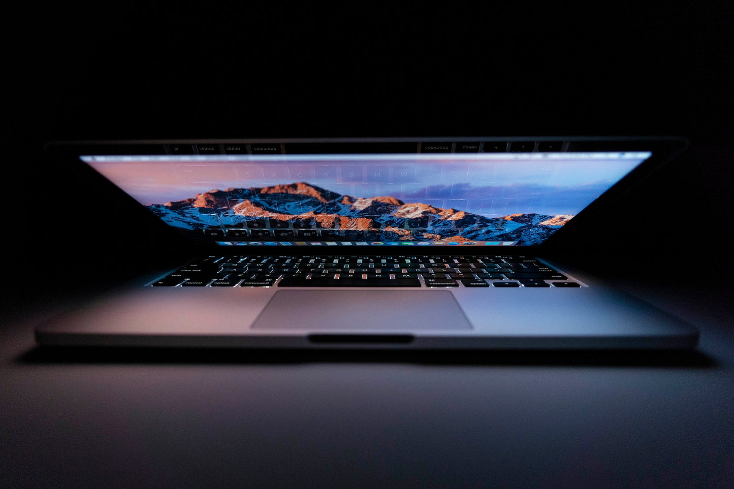 MacBook Pro (2015) 13-inch – Intel Core i7 3.1GHz – Iris Graphics 6100