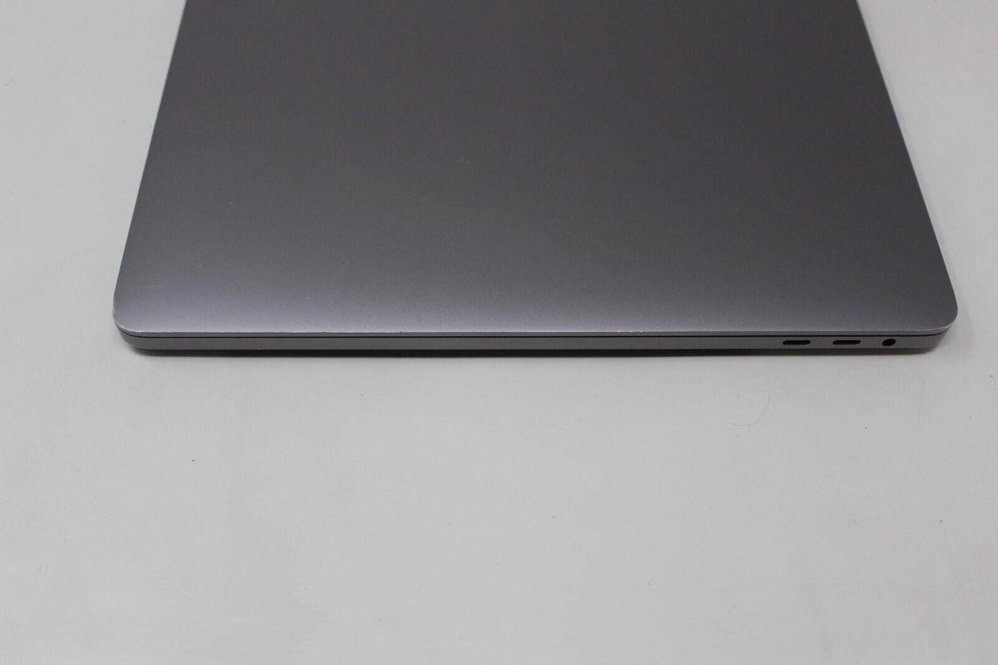 MacBook Pro (2019) 16-Inch - 2.4GHz Core i9 - 5500M - 16GB RAM - 1TB SSD - Good Condition