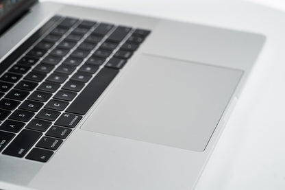 MacBook Pro (2019) 15-inch – Intel Core i9 2.4GHz – 32GB RAM 512GB SSD – 4 Cycles