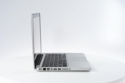 Apple MacBook Pro (15-inch Early 2011) 2.3 GHz i7-2820QM 8GB RAM 1TB SSD (Silver)