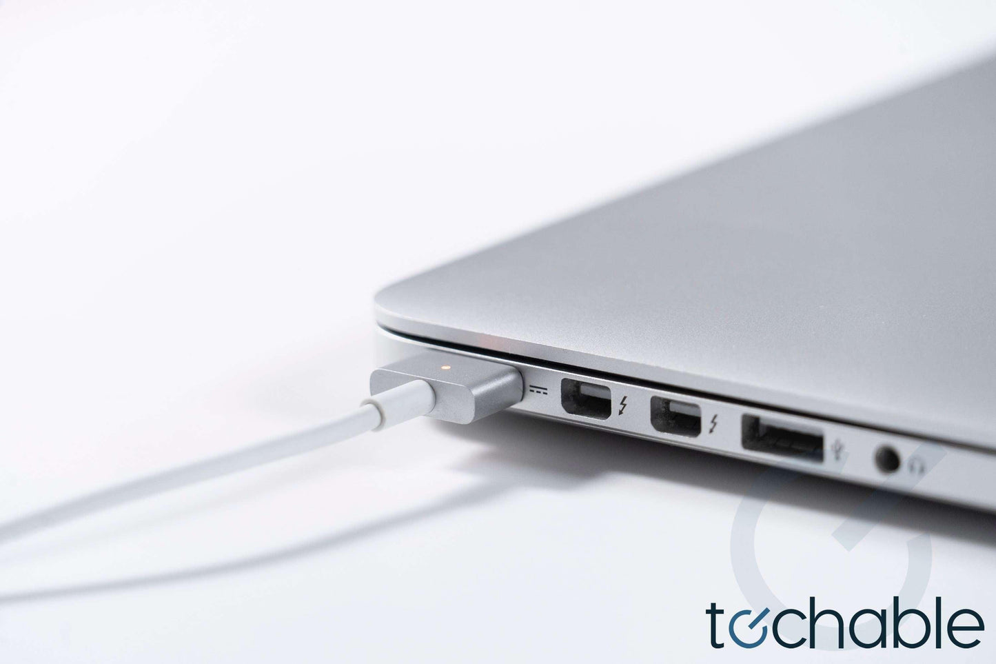 MacBook Pro (Mid 2015) 15-Inch - 2.2GHz Core i7 (IG) - 16GB RAM - 2TB SSD