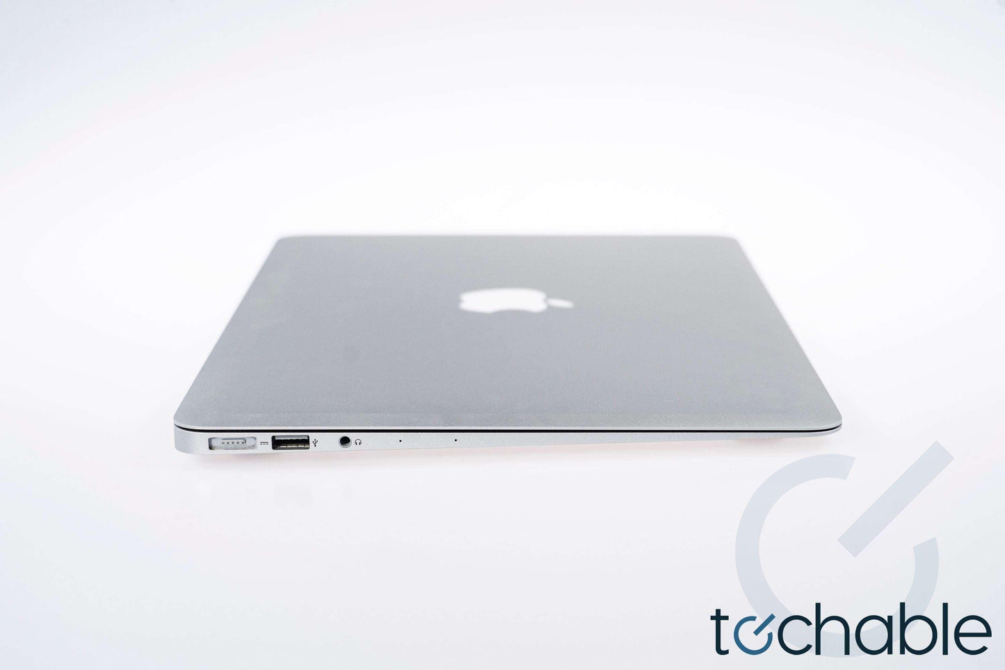 Apple MacBook Air 13-inch (Early 2015) 1.6GHz Core i5 4GB RAM MJVE2LL/A