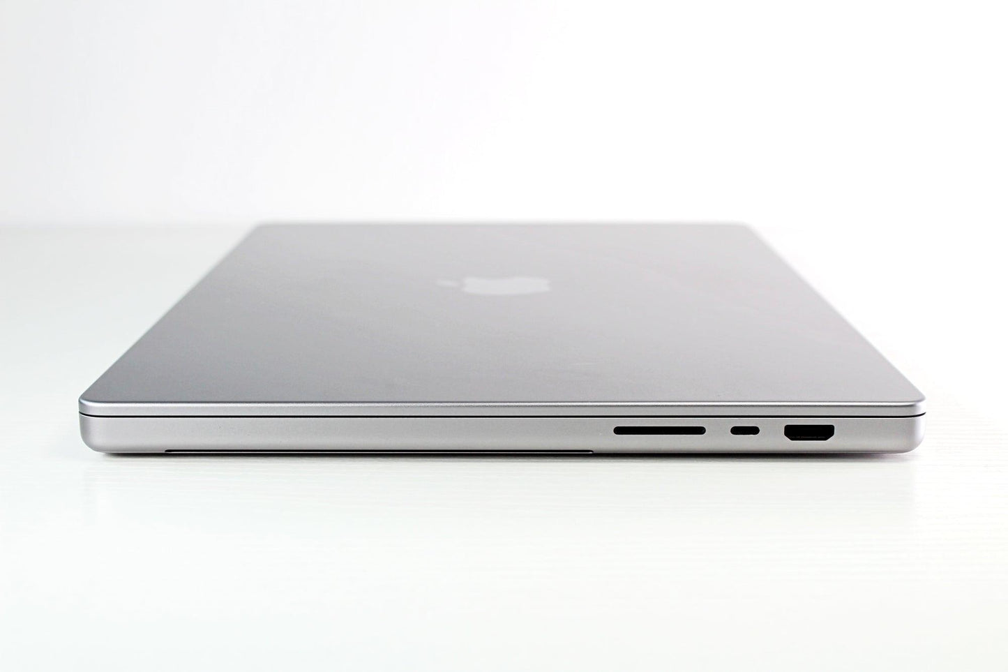 MacBook Pro (2021) 16-inch – Apple M1 Max 32-Core GPU – 64GB RAM 4TB SSD | AppleCare+ 11/25