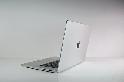 MacBook Pro (2023) 16-inch – Apple M2 Max 12-Core CPU 38-Core GPU – Silver
