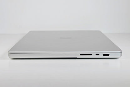 2021 Apple MacBook Pro 16-inch – M1 Max 32-Core GPU 64GB RAM 4TB SSD | Excellent