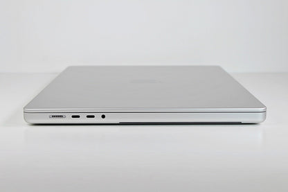 2021 Apple MacBook Pro 16-inch – M1 Max 32-Core GPU 64GB RAM 4TB SSD | Excellent
