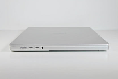 MacBook Pro (2021) 16-inch – Apple M1 Max 10-Core CPU & 32-Core GPU – Silver
