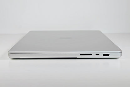 MacBook Pro (2023) 16-inch – Apple M2 Max 12-Core CPU 38-Core GPU – Silver