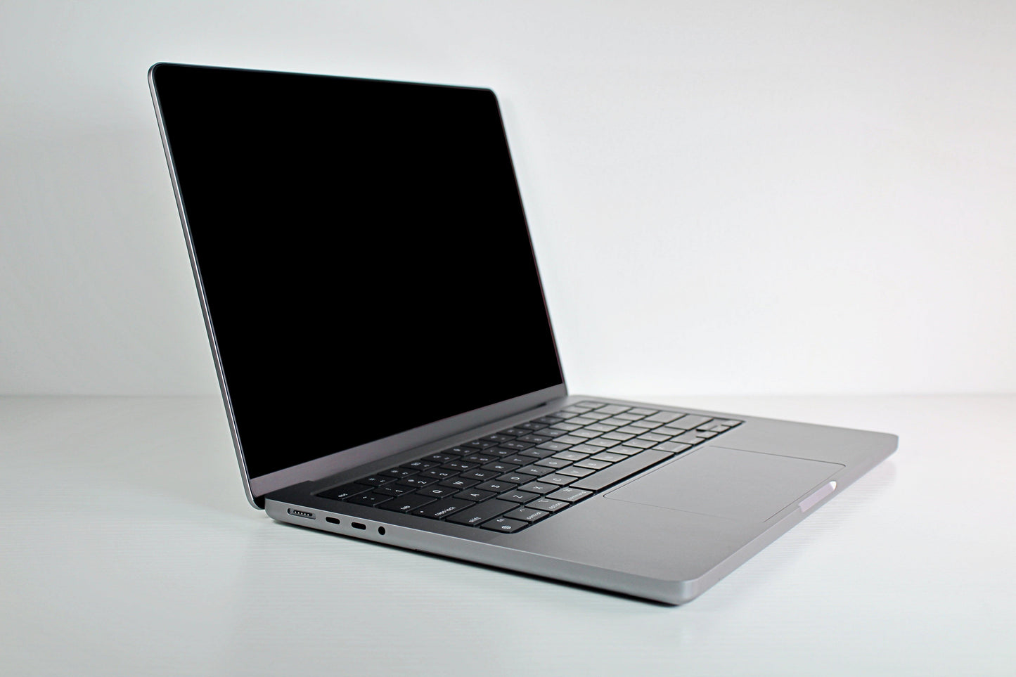 Apple MacBook Pro (2021) 14-inch M1 Max 32-Core GPU 64GB RAM 4TB SSD - AppleCare+ 11/2024