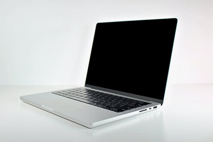 2021 Apple MacBook Pro 14-inch M1 Pro – 14-Core GPU 32GB RAM 2TB SSD Silver | Excellent