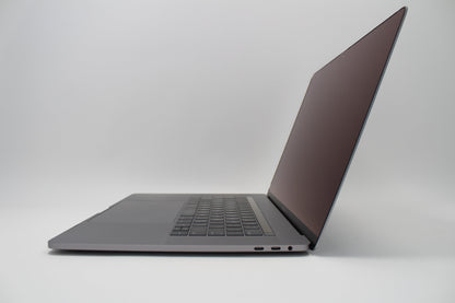 2016 Apple MacBook Pro 15-inch i7 2.7GHz 16GB RAM 512GB SSD AMD 455 | Excellent