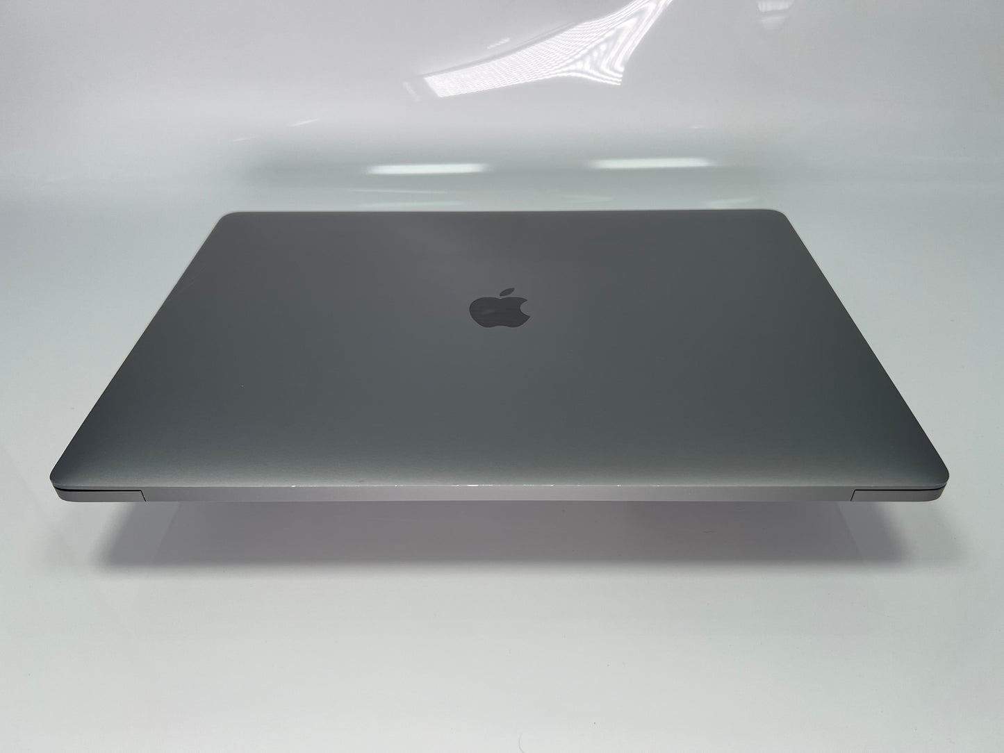 MacBook Pro (2019) 16-Inch - 2.4GHz Core i9 - 5500M - 32GB - 2TB SSD - Good Condition - Space Grey