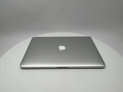 2015 MacBook Pro 15-inch i7 2.8GHz – 16GB RAM 1TB SSD AMD R9 M370X | Silver