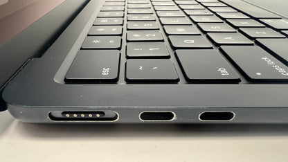 MacBook Air (2022) 13-inch – Apple M2 10-Core GPU – 16GB RAM 512GB SSD | Midnight