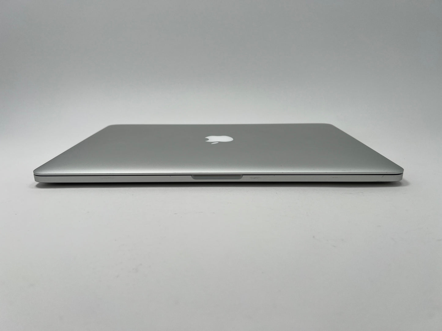 MacBook Pro (2015) 15-inch – Intel Core i7 2.8GHz – 16GB RAM 512GB SSD – Radeon R9 M370X