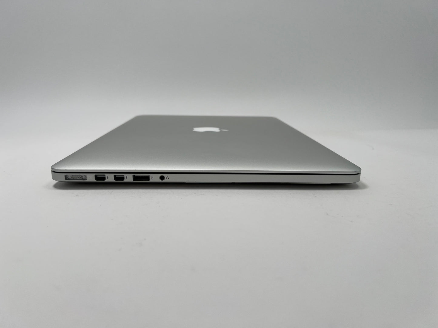 MacBook Pro (2015) 15-inch – Intel Core i7 2.8GHz – 16GB RAM 512GB SSD – Radeon R9 M370X