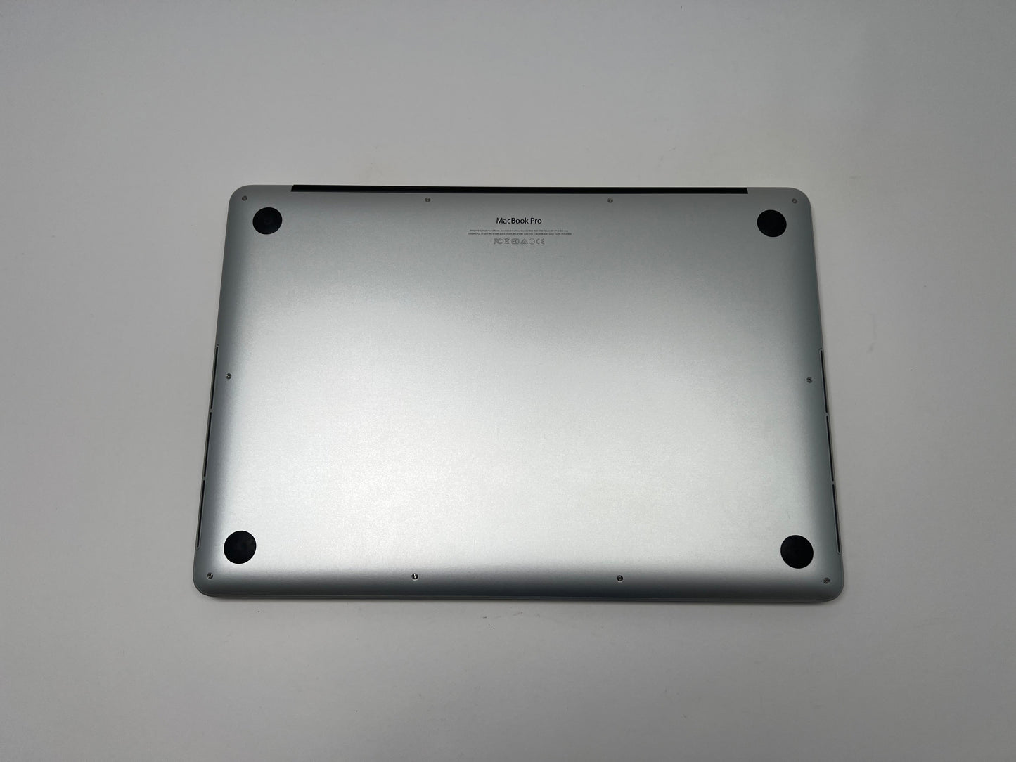 MacBook Pro (2015) 15-inch – Intel Core i7 2.8GHz – 16GB RAM 512GB SSD – Radeon R9 M370X
