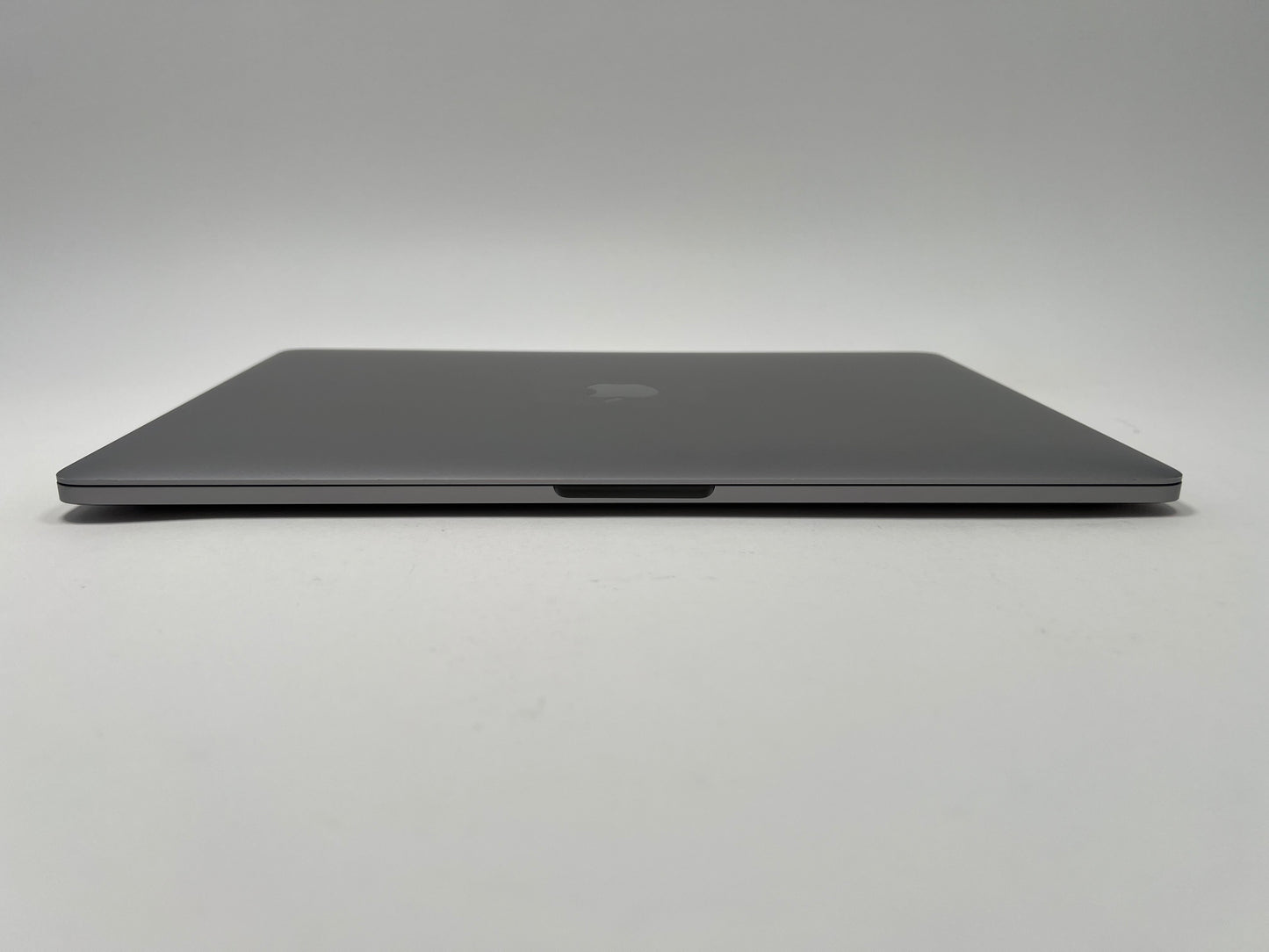 MacBook Pro (2019) 15-inch – Intel Core i7 2.6GHz – 32GB RAM 1TB SSD – Radeon Pro 555X