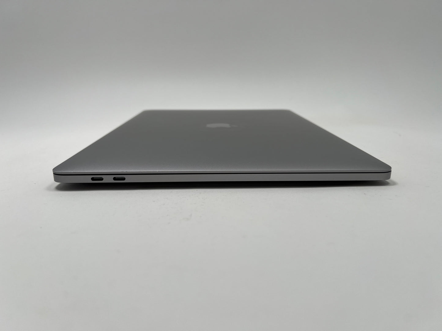 MacBook Pro (2019) 15-inch – Intel Core i7 2.6GHz – 32GB RAM 1TB SSD – Radeon Pro 555X