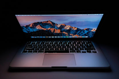 MacBook Pro (2015) 13-inch – Intel Core i5 2.7GHz – Iris Graphics 6100
