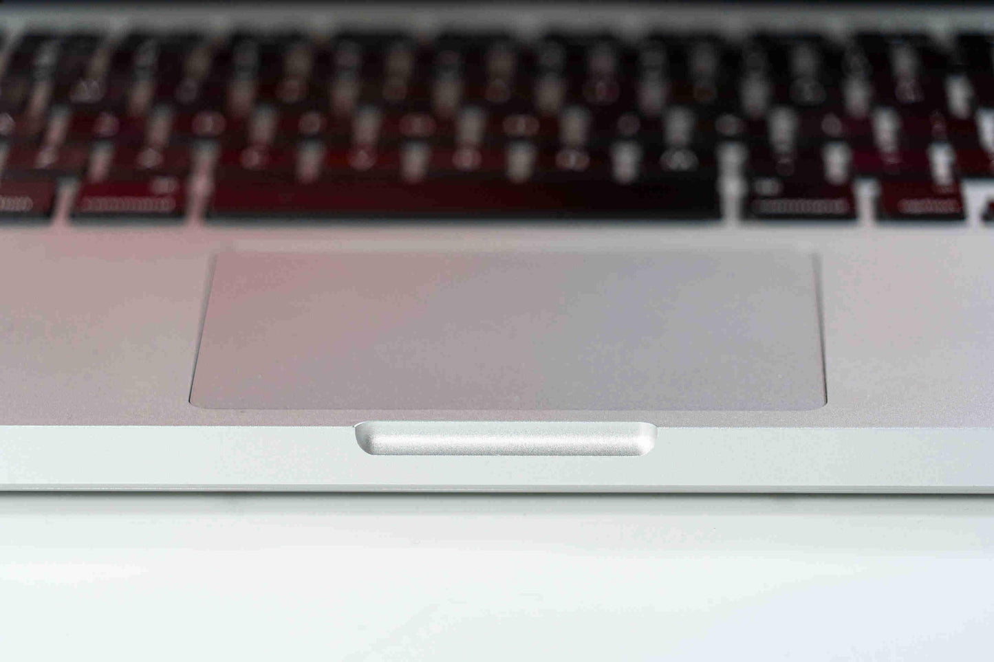 Apple MacBook Pro (15-inch Retina Mid 2012) 2.3 GHz i7-3615QM 8GB 256GB SSD (Silver)