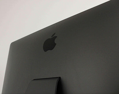 iMac Pro (2017) 27-inch 5K – Intel 10-Core Xeon W – 128GB RAM 2TB SSD • Radeon Pro Vega 56