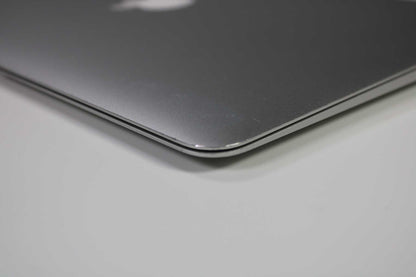 Apple MacBook Air 13-inch 2015 2.2GHz Core i7 8GB SSD (Wear & Tear Special)