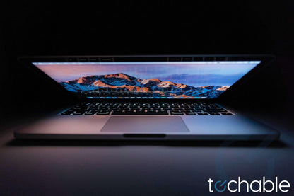 MacBook Pro (Early 2015) 13-Inch - 2.7GHz Core i5 - 16GB RAM - 512GB SSD